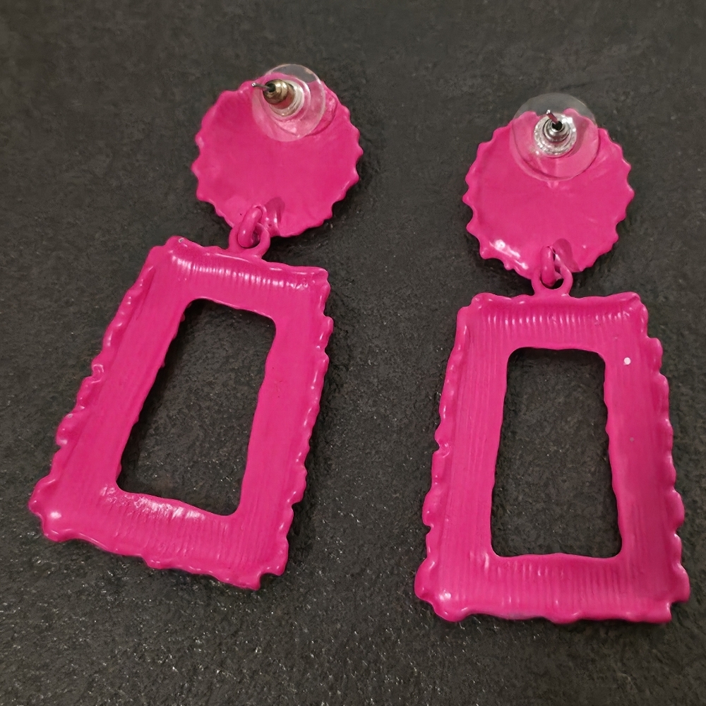 Hot Pink Textured Geometric Statement Dangle Earrings - Picture 2 of 3